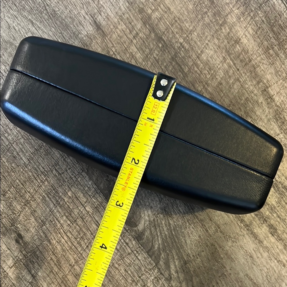 NEW new Authentic Versace Black Sunglasses with Gold Accents - Picture 7 of 7